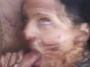 Kranker Halloween fucker bummst Mutti Outddor im Schlamm