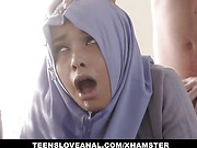 Analysing Girl in Hijab